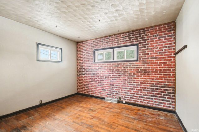 2005 Panama Street, Mishawaka, IN 46544