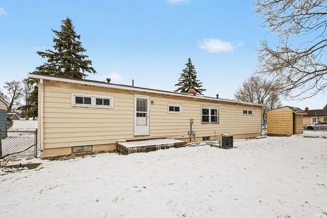 2005 Panama Street, Mishawaka, IN 46544