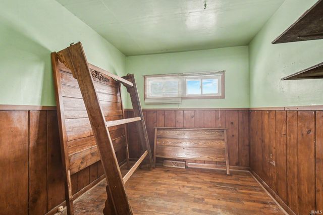 2005 Panama Street, Mishawaka, IN 46544