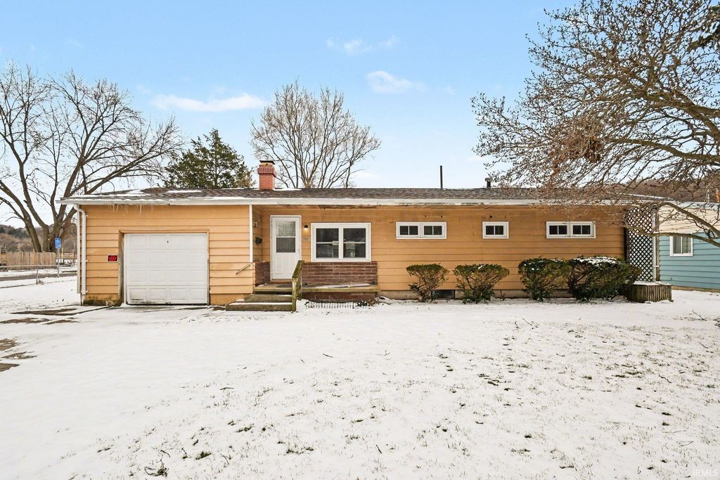 2005 Panama Street, Mishawaka, IN 46544