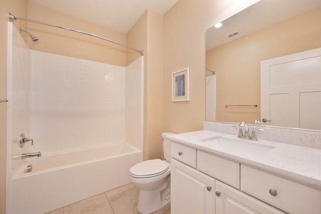 7414 Sun Rose Way, Sacramento, CA 95829