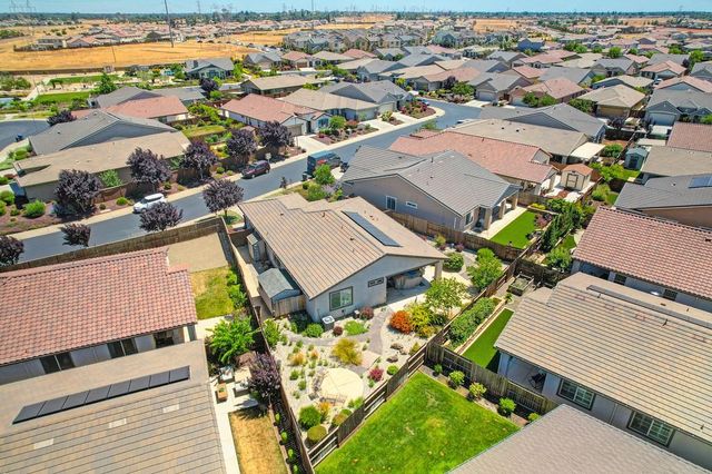 7414 Sun Rose Way, Sacramento, CA 95829