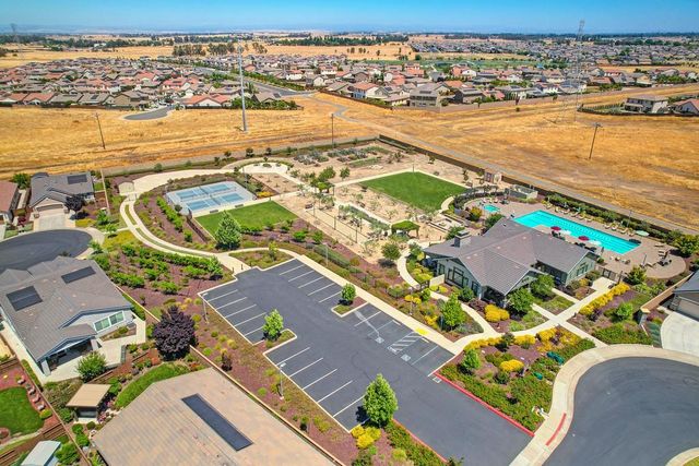 7414 Sun Rose Way, Sacramento, CA 95829