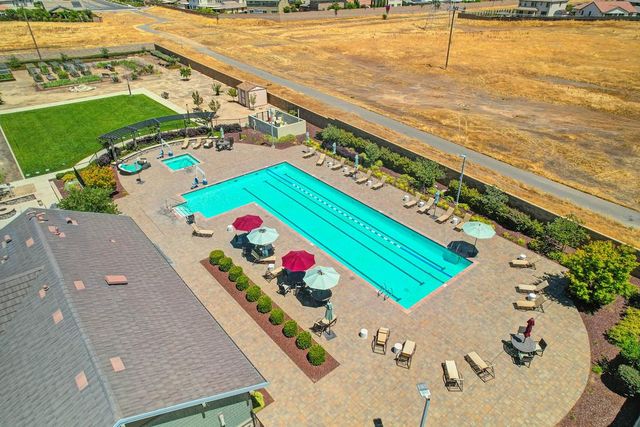 7414 Sun Rose Way, Sacramento, CA 95829