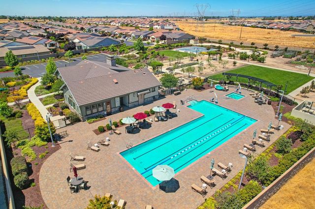 7414 Sun Rose Way, Sacramento, CA 95829