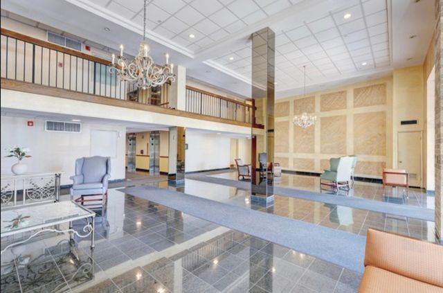 6340 Americana Drive 903, Willowbrook, IL 60527