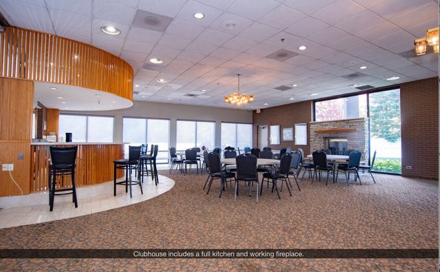 6340 Americana Drive 903, Willowbrook, IL 60527