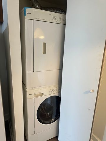 6340 Americana Drive 903, Willowbrook, IL 60527