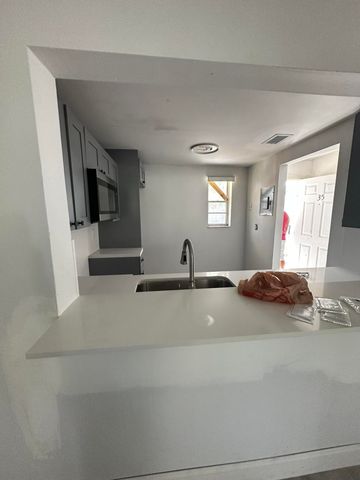 1505 Crescent Circle C35, Lake Park, FL 33403