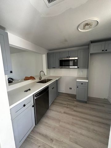 1505 Crescent Circle C35, Lake Park, FL 33403