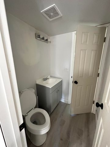 1505 Crescent Circle C35, Lake Park, FL 33403