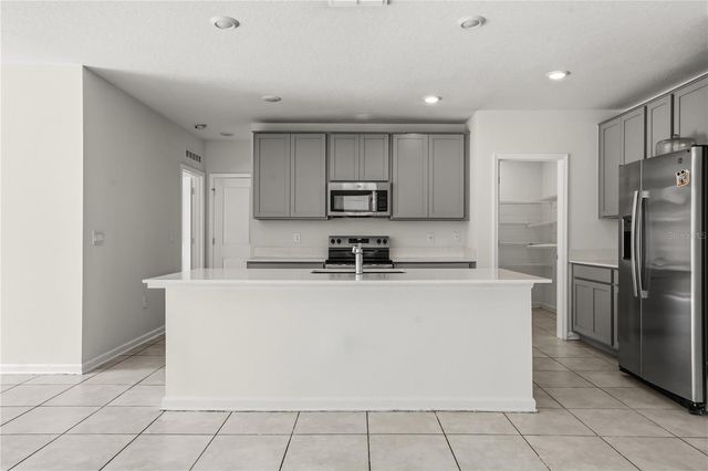 1721 WHITE WATER COURT, Davenport, FL 33837