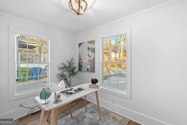 170 Stanhope Circle NW, Atlanta, GA 30314