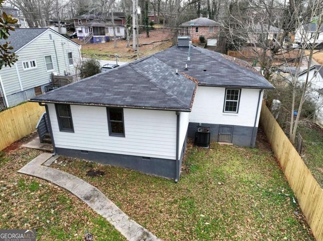 170 Stanhope Circle NW, Atlanta, GA 30314