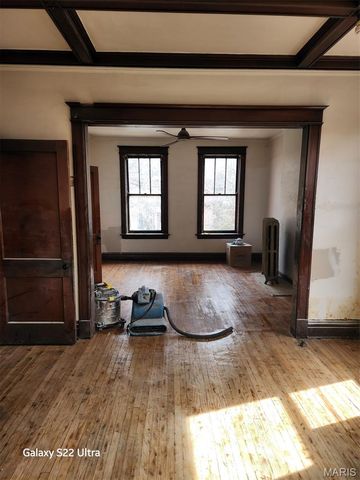 1215 Clara Avenue, St Louis, MO 63112