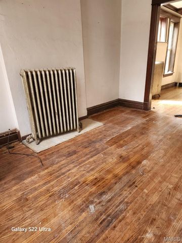 1215 Clara Avenue, St Louis, MO 63112