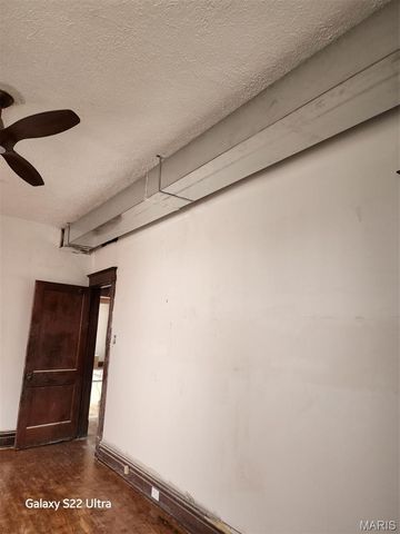 1215 Clara Avenue, St Louis, MO 63112