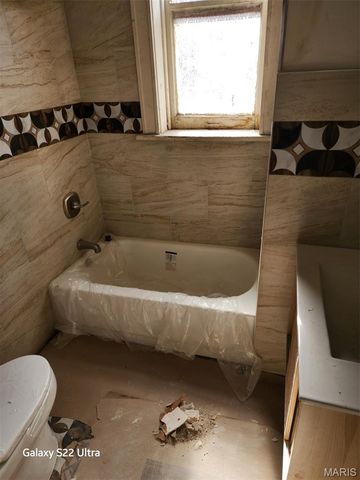 1215 Clara Avenue, St Louis, MO 63112