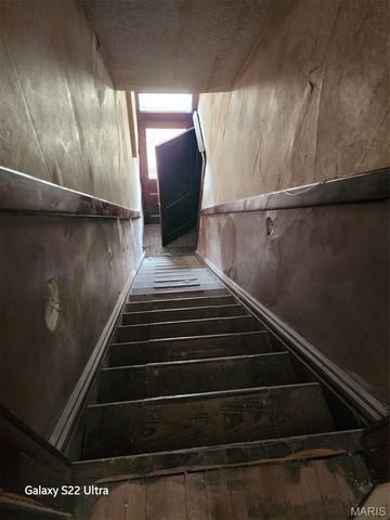 1215 Clara Avenue, St Louis, MO 63112