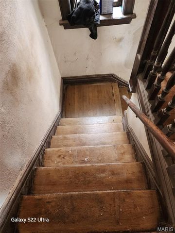 1215 Clara Avenue, St Louis, MO 63112