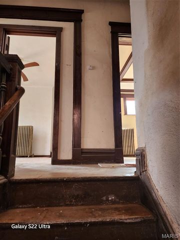 1215 Clara Avenue, St Louis, MO 63112