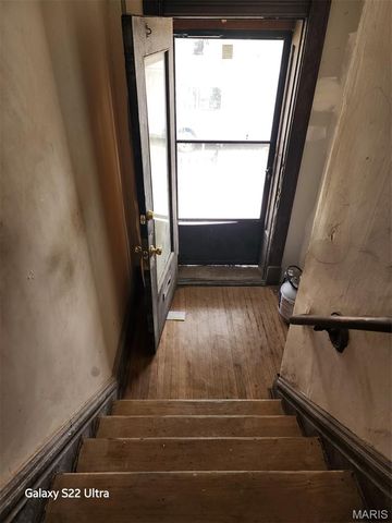 1215 Clara Avenue, St Louis, MO 63112