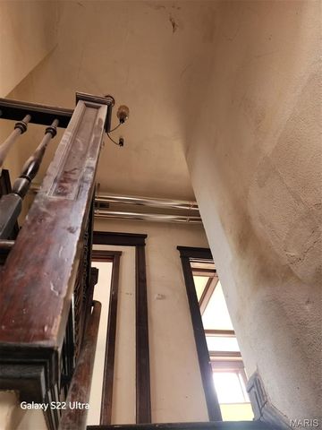 1215 Clara Avenue, St Louis, MO 63112