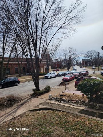 1215 Clara Avenue, St Louis, MO 63112