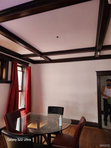 1215 Clara Avenue, St Louis, MO 63112