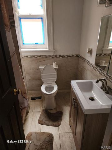 1215 Clara Avenue, St Louis, MO 63112