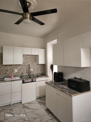 1215 Clara Avenue, St Louis, MO 63112