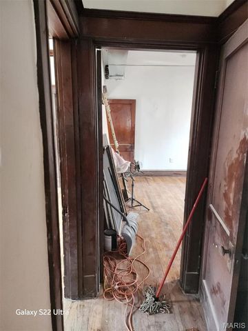 1215 Clara Avenue, St Louis, MO 63112