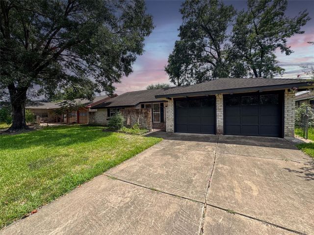 5122 Sandydale Lane, Houston, TX 77039