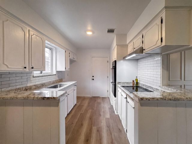5122 Sandydale Lane, Houston, TX 77039