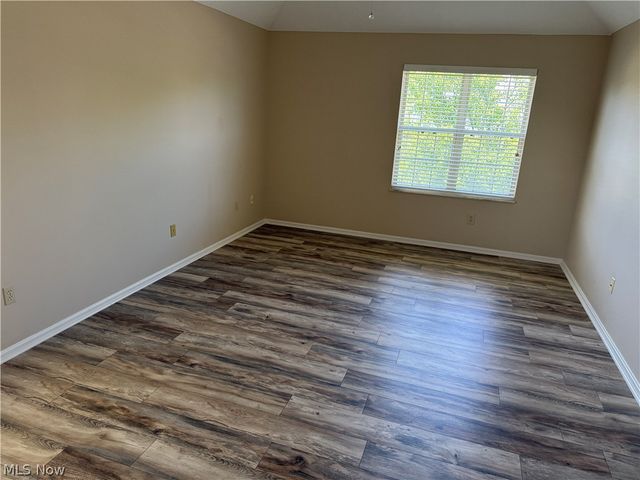 23413 Grist Mill Court 4, Olmsted Falls, OH 44138