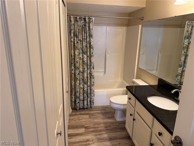 23413 Grist Mill Court 4, Olmsted Falls, OH 44138