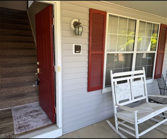 23413 Grist Mill Court 4, Olmsted Falls, OH 44138