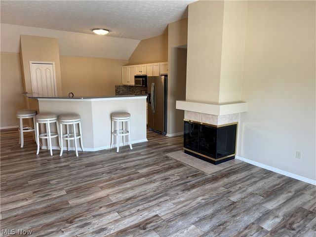 23413 Grist Mill Court 4, Olmsted Falls, OH 44138