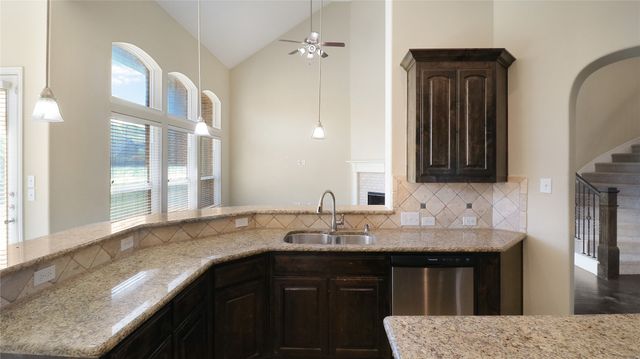 2224 Hideaway Pointe Drive, Little Elm, TX 75068
