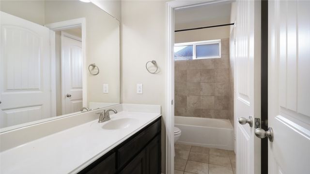 2224 Hideaway Pointe Drive, Little Elm, TX 75068