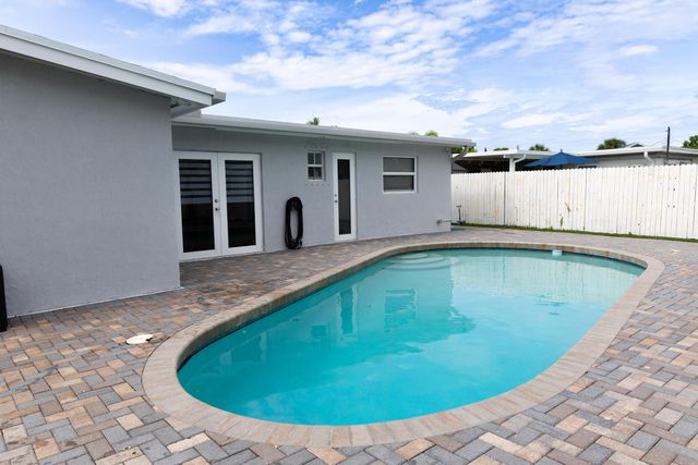 5668 Albert Road, West Palm Beach, FL 33415