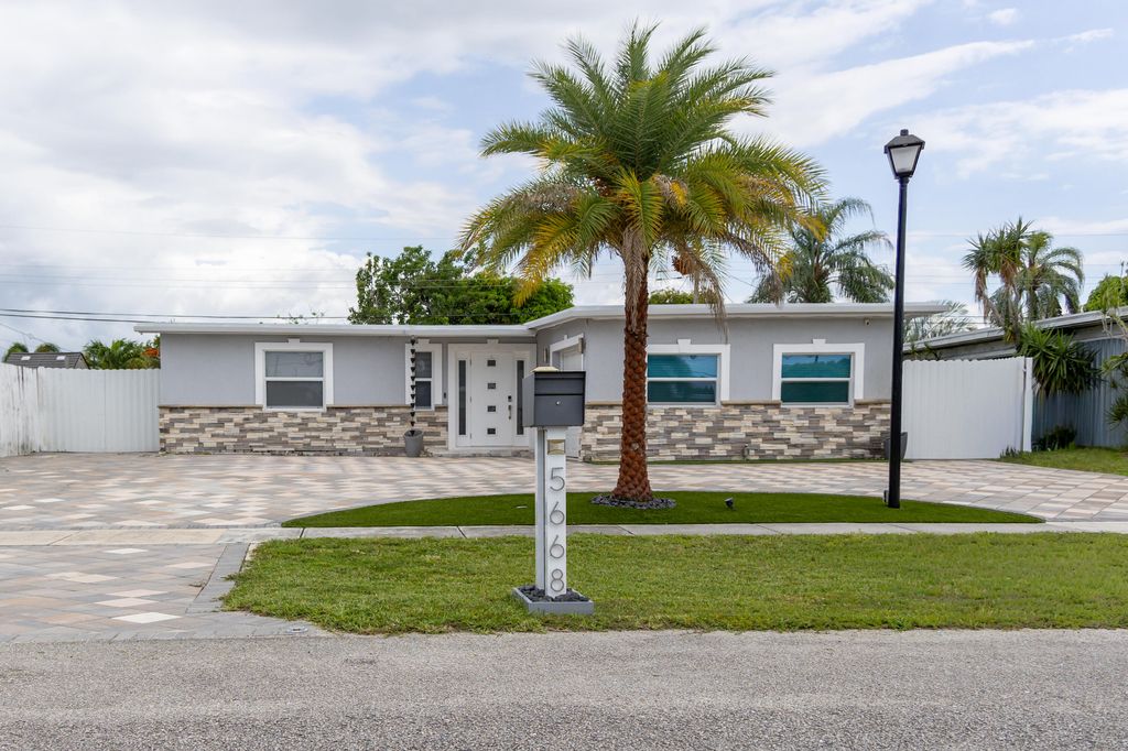 5668 Albert Road, West Palm Beach, FL 33415