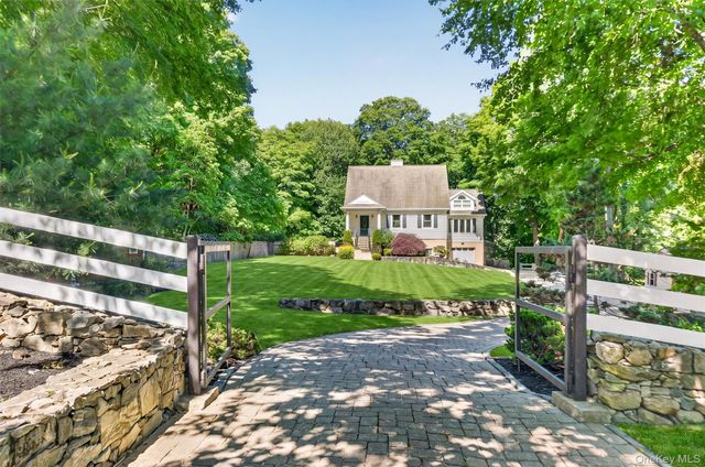 11 Arbutus Street, Putnam Valley, NY 10579