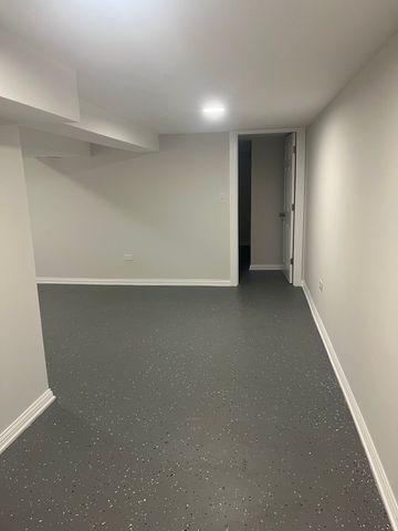 13709 S School Street, Riverdale, IL 60827