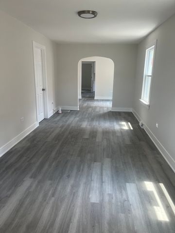 13709 S School Street, Riverdale, IL 60827