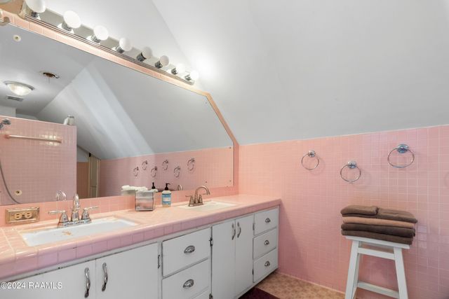 710 N Cutting Avenue, Jennings, LA 70546