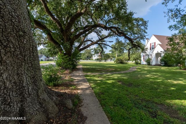 710 N Cutting Avenue, Jennings, LA 70546