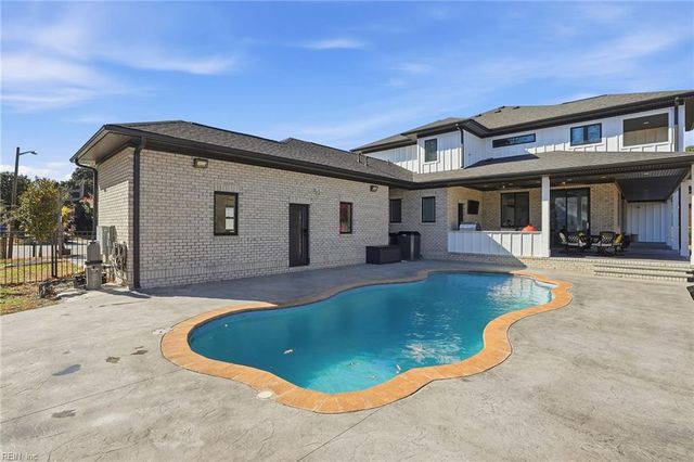 1049 Ducking Point TRL, Virginia Beach, VA 23455