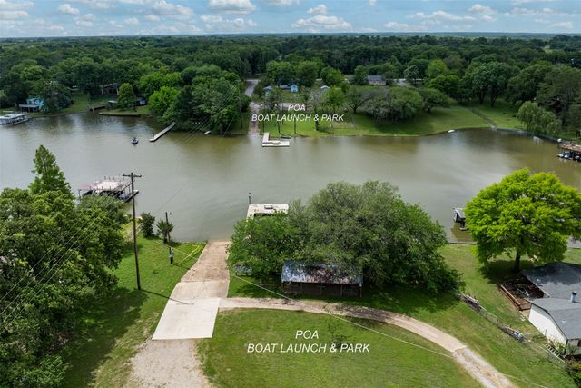 46 Kanakoa Drive, Tool, TX 75143