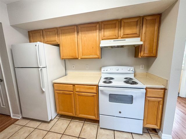 1125 VILLAGIO CIRCLE 201, Sarasota, FL 34237